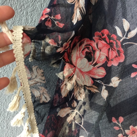 Navy Floral Tassel Kimono - Picture 5 of 6